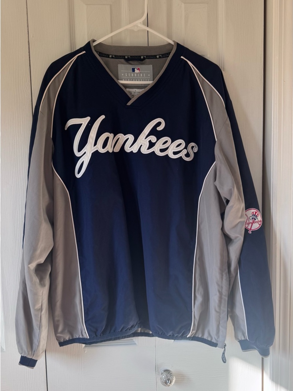 MLB Yankees Navy and Gray Pullover Jacket / windbreaker